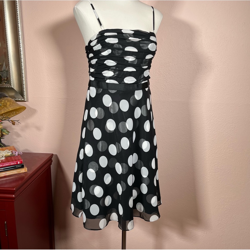 Vintage 90 Y2K Ann Taylor Black White polka dotted Fit flare art deco Mini Dress